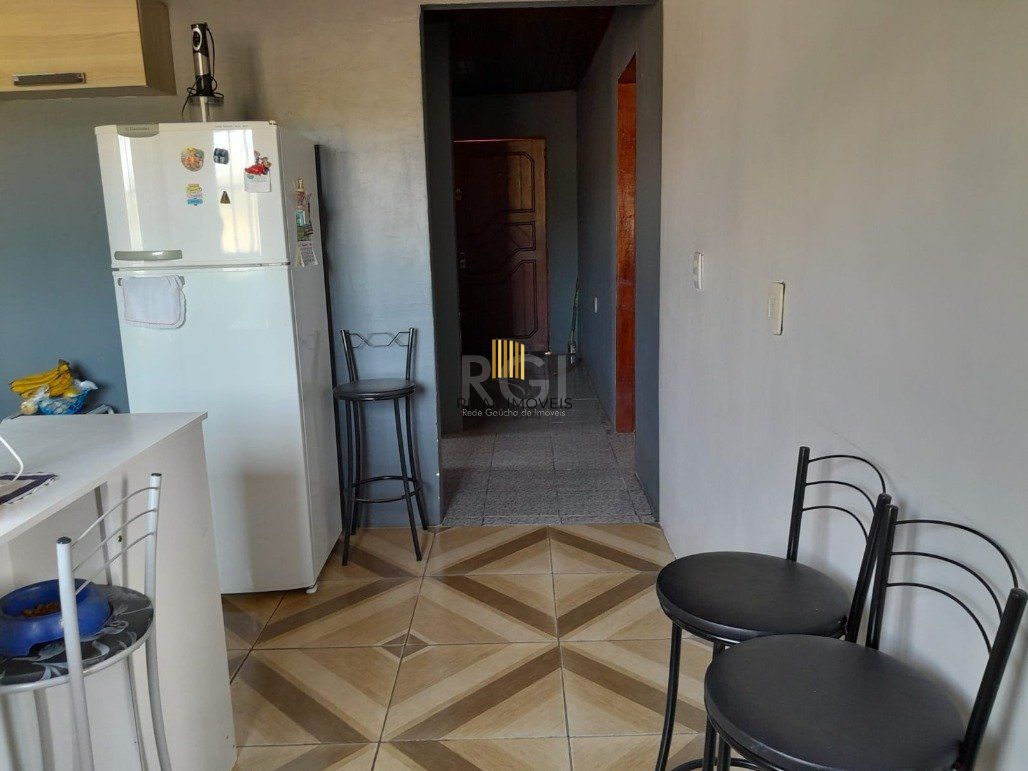 Casa 4 Dormitório(s) Bairro Restinga