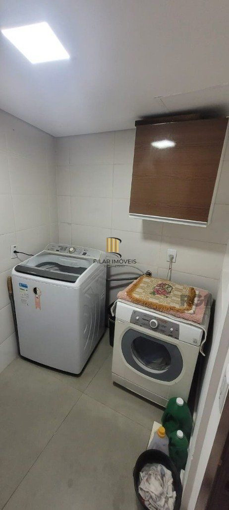 Sobrado 4 dormitórios no bairro Nossa Senhora das Graças