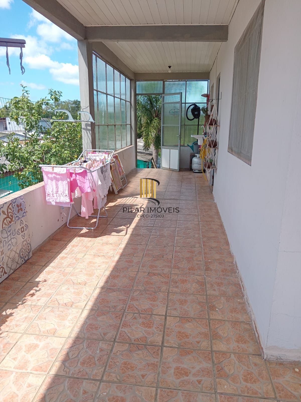 Casa 4 dormitórios no bairro Restinga