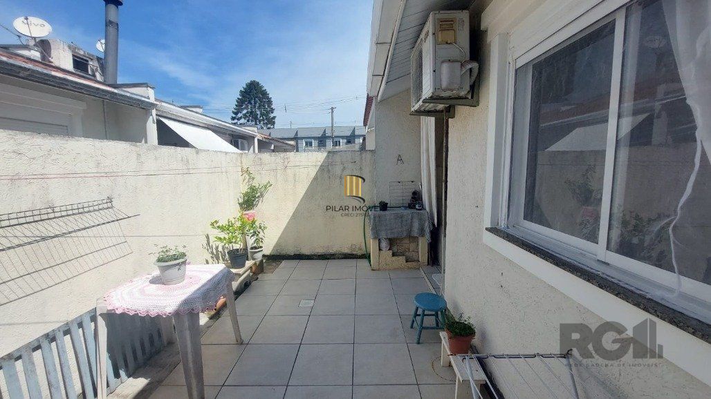 Casa Condominio 2 Dormitório(s) Bairro Hípica