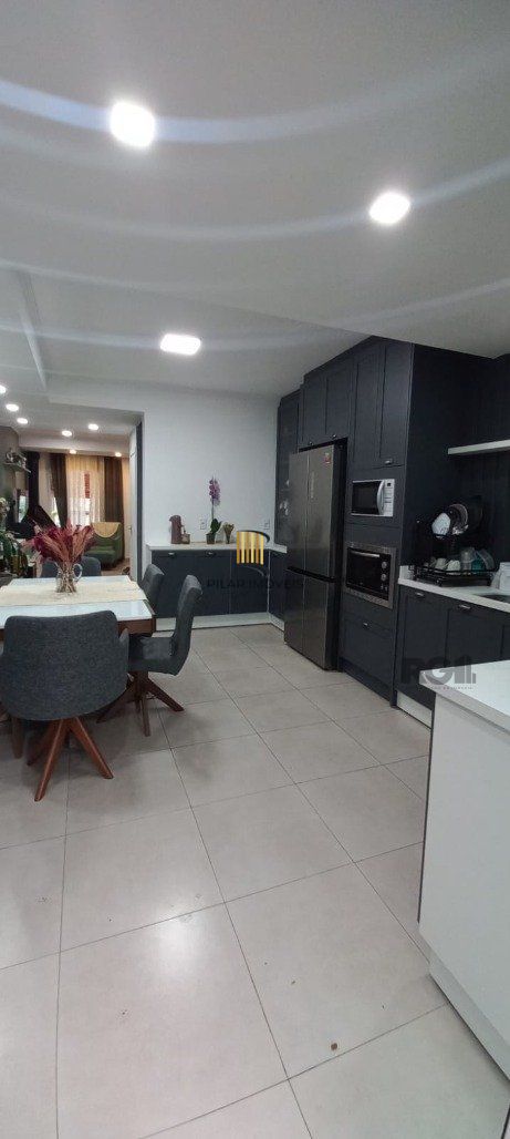 Casa 2 Dormitório(s) Bairro Guarujá