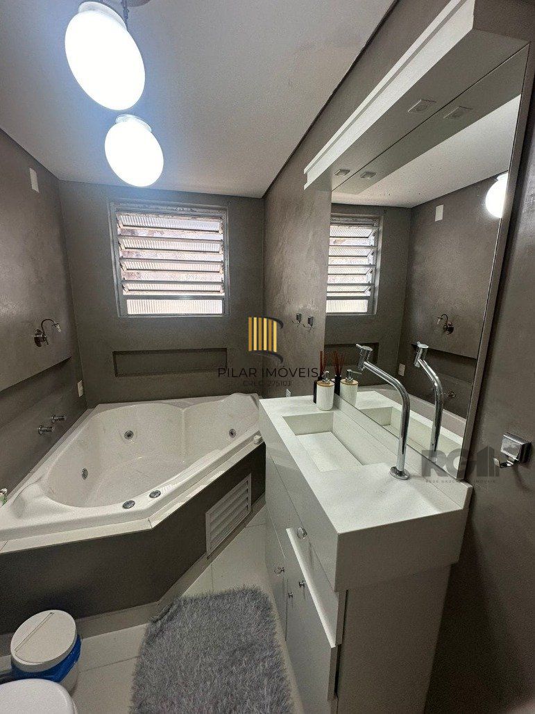 Apartamento 2 Dormitório(s) Bairro Menino Deus