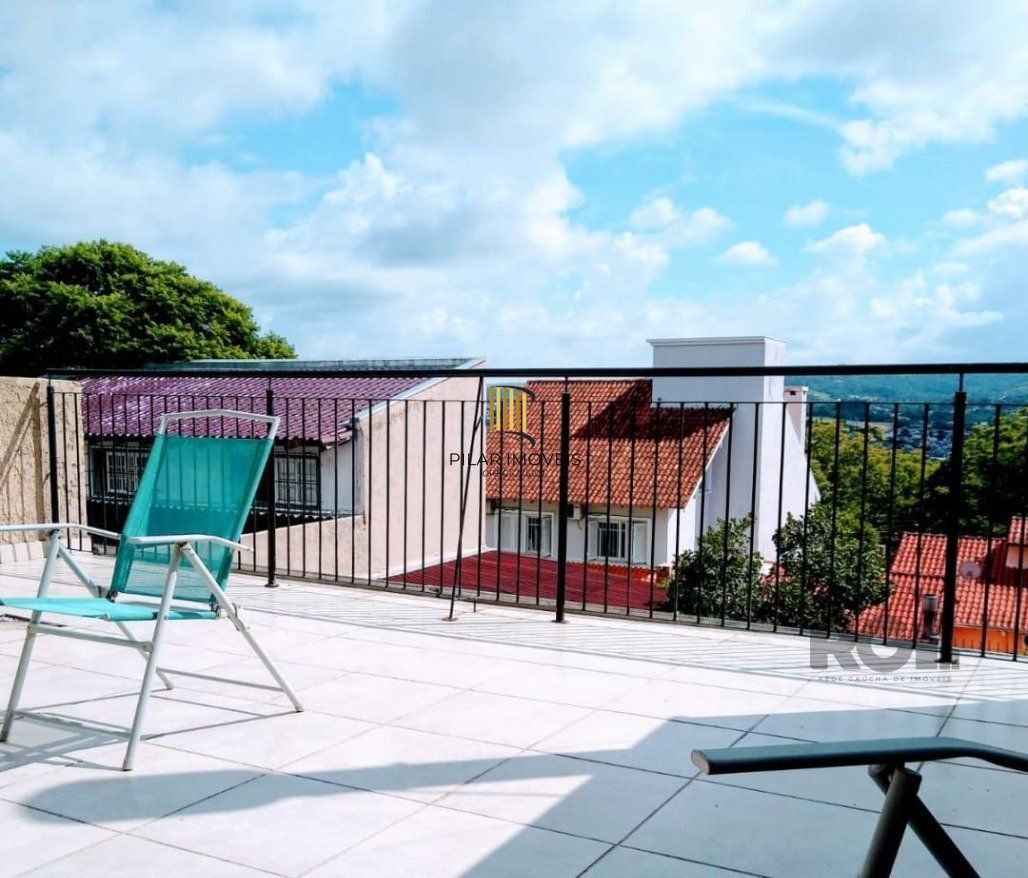 Casa 4 dormitórios no bairro Ipanema