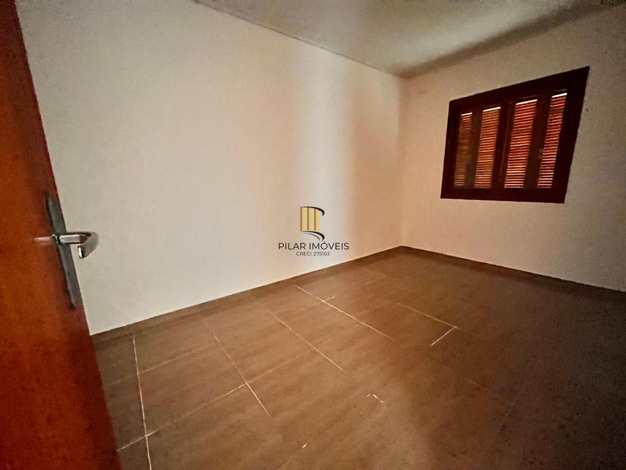 Casa 2 dormitórios no bairro Hípica