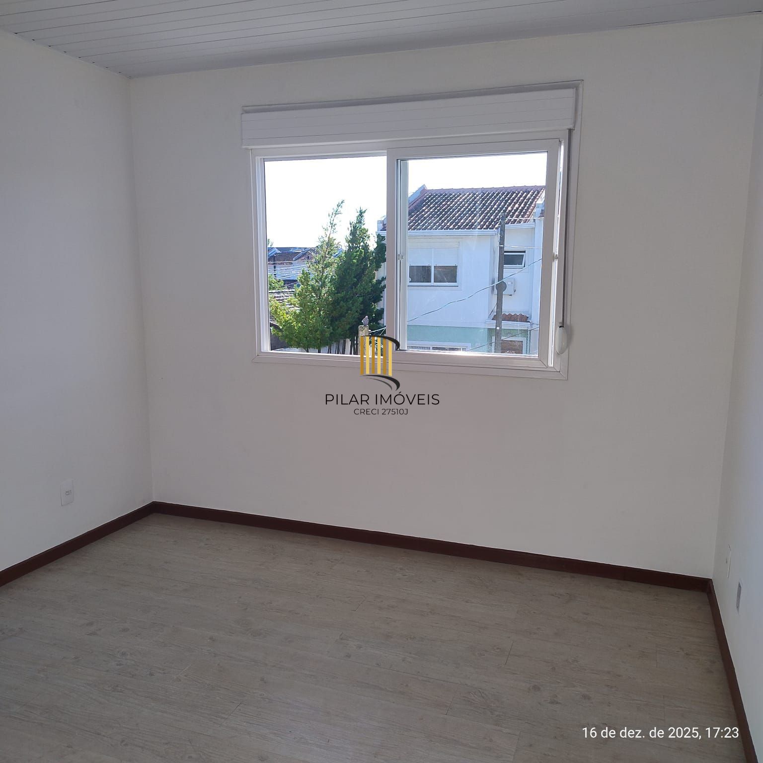 Casa 2 dormitórios no bairro Hípica