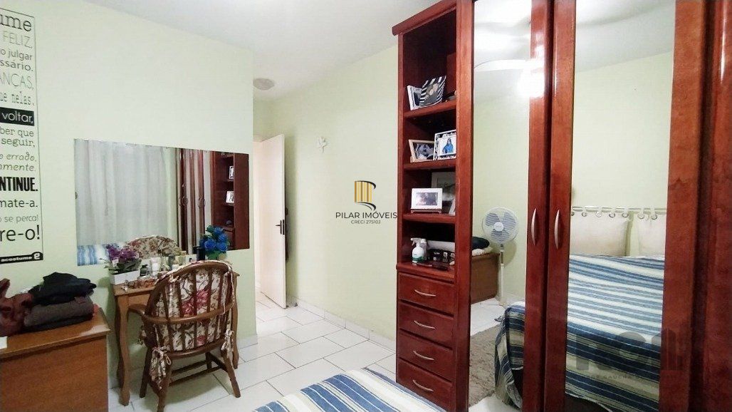 Casa 2 dormitórios no bairro Hípica