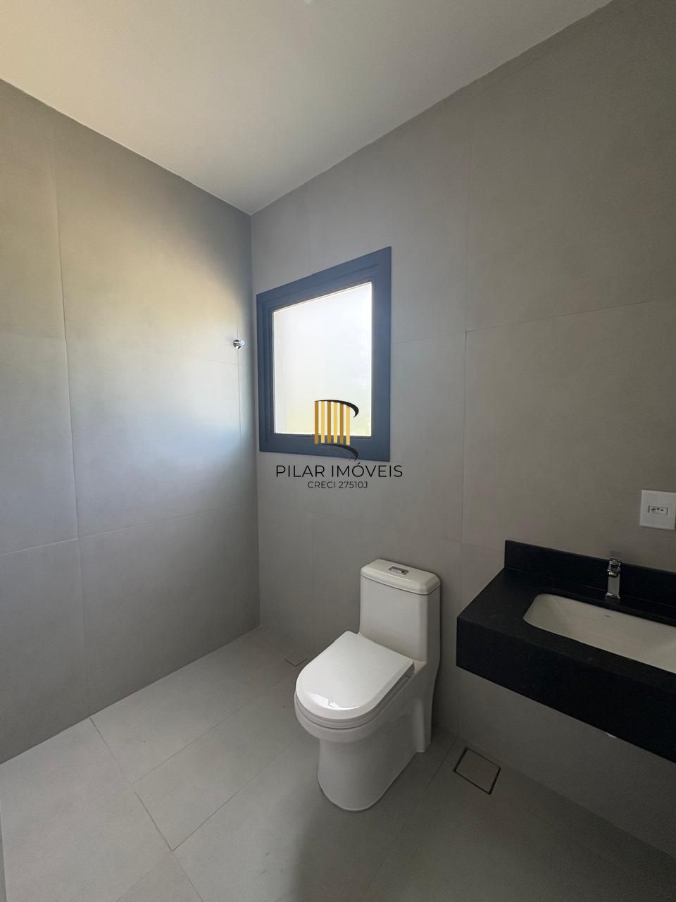 Casa de Condomínio 3 dormitórios no bairro Vila Nova