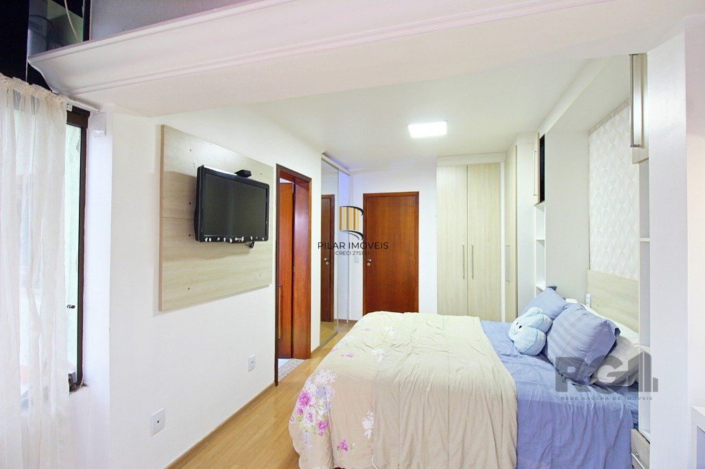 Sobrado para Venda - 218m², 4 dormitórios, sendo 3 suites, 2 vagas - Ipanema