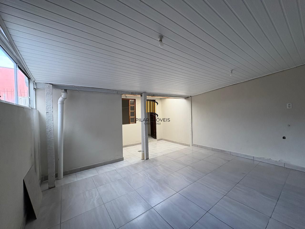 Casa 2 dormitórios no bairro Hípica
