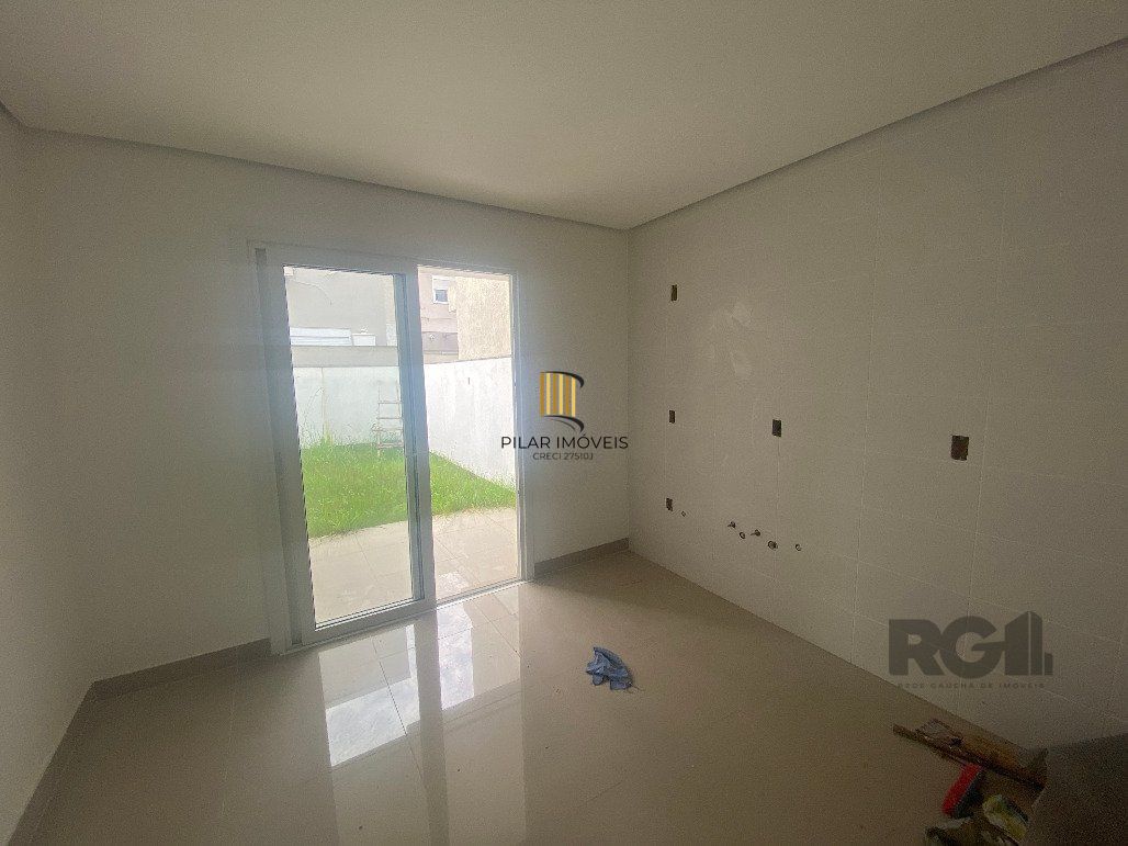 Sobrado 2 dormitórios no bairro Hípica
