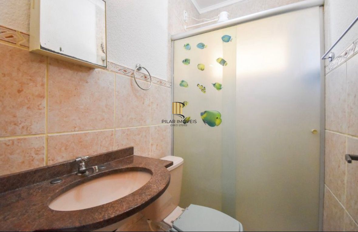 Casa 3 dormitórios no bairro Guarujá