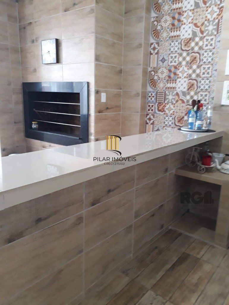 Casa 4 dormitórios no bairro Ipanema