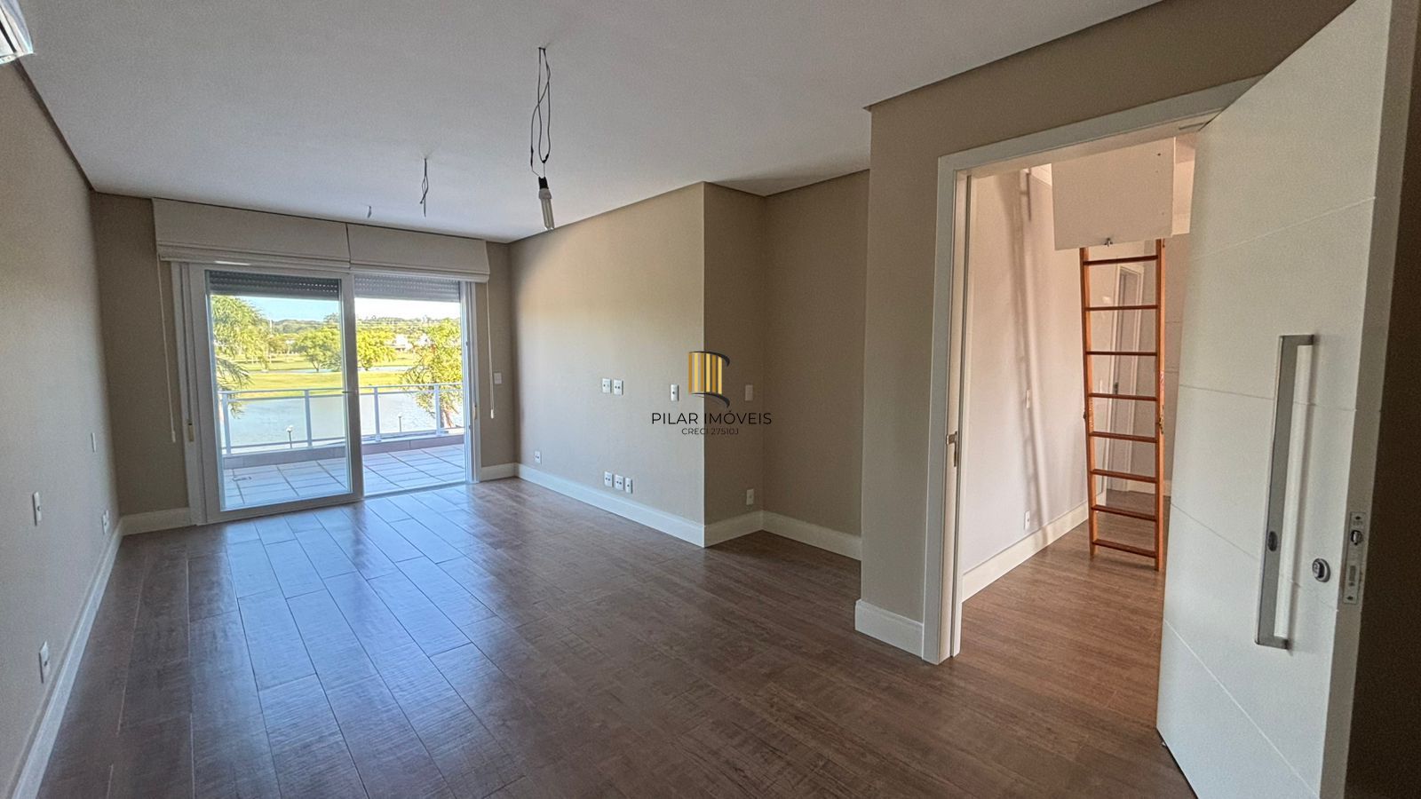 Casa 5 dormitórios no bairro Belém Novo