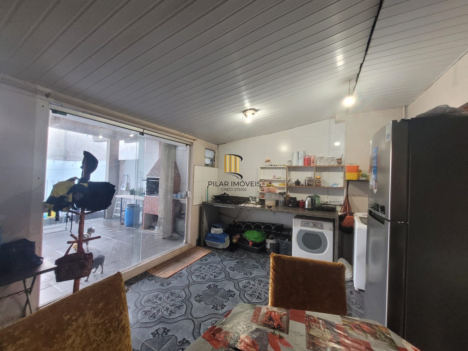 Casa 2 dormitórios no bairro Hípica