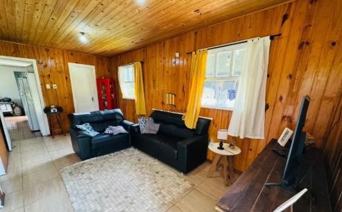 Sítio 2 dormitórios no bairro Lomba do Pinheiro