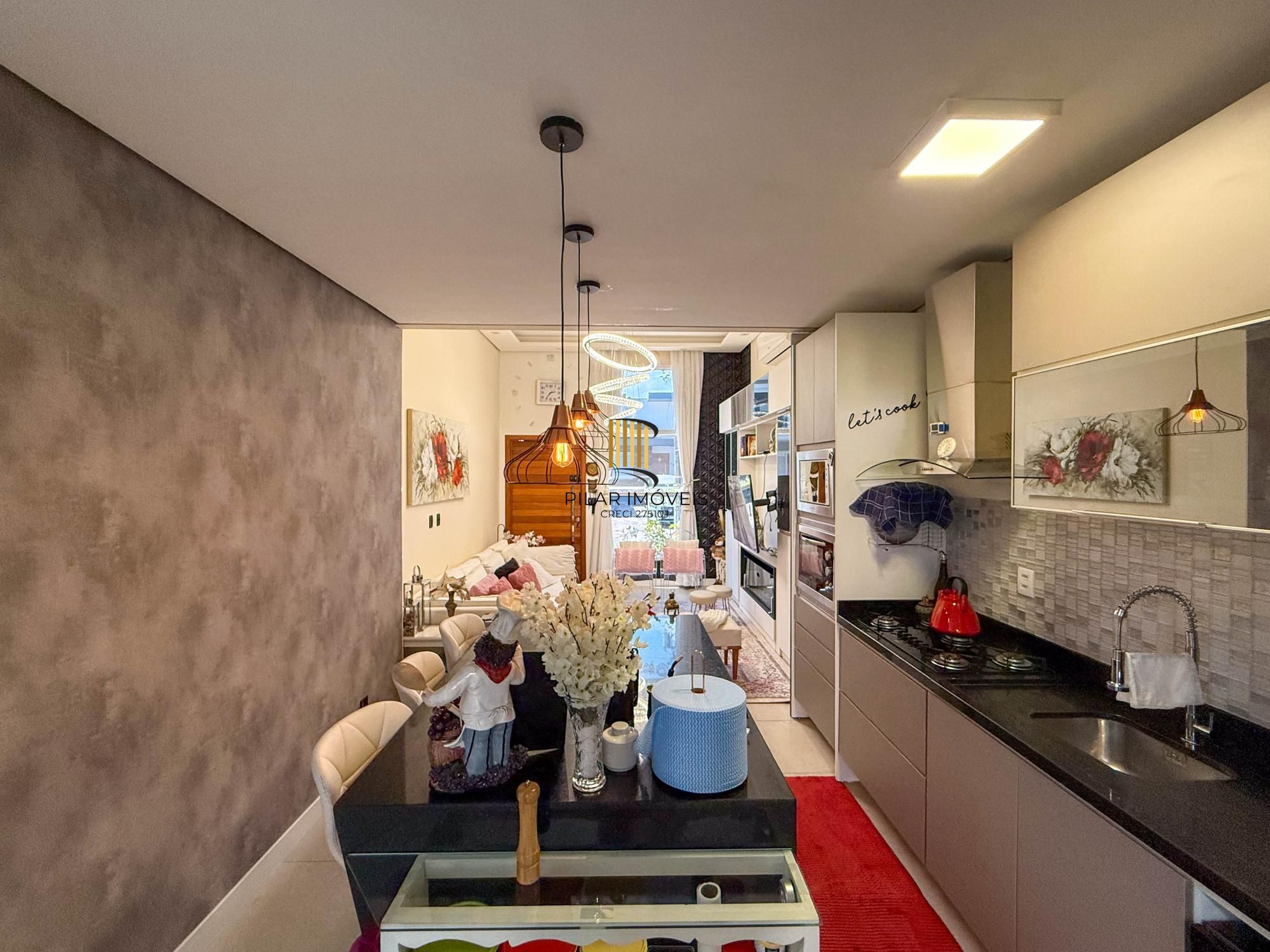 Casa de Condomínio 3 dormitórios no bairro Hípica