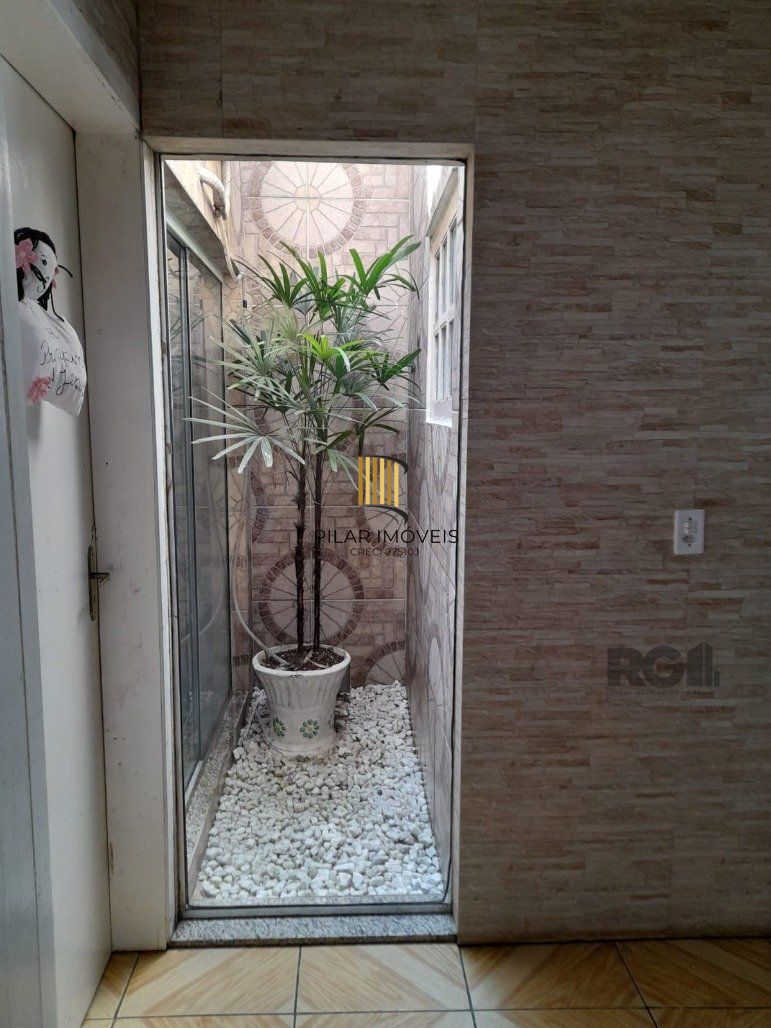 Casa 2 dormitórios no bairro Vila Nova
