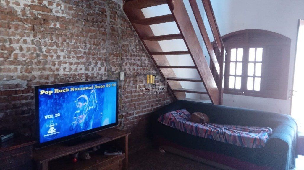 Casa para Venda - 400m², 3 dormitórios, Ponta Grossa