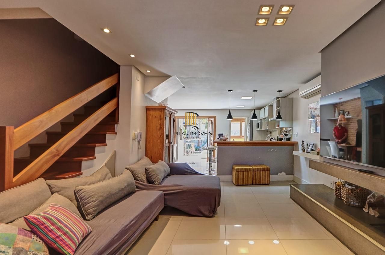 Casa de Condomínio 3 dormitórios no bairro Vila Nova