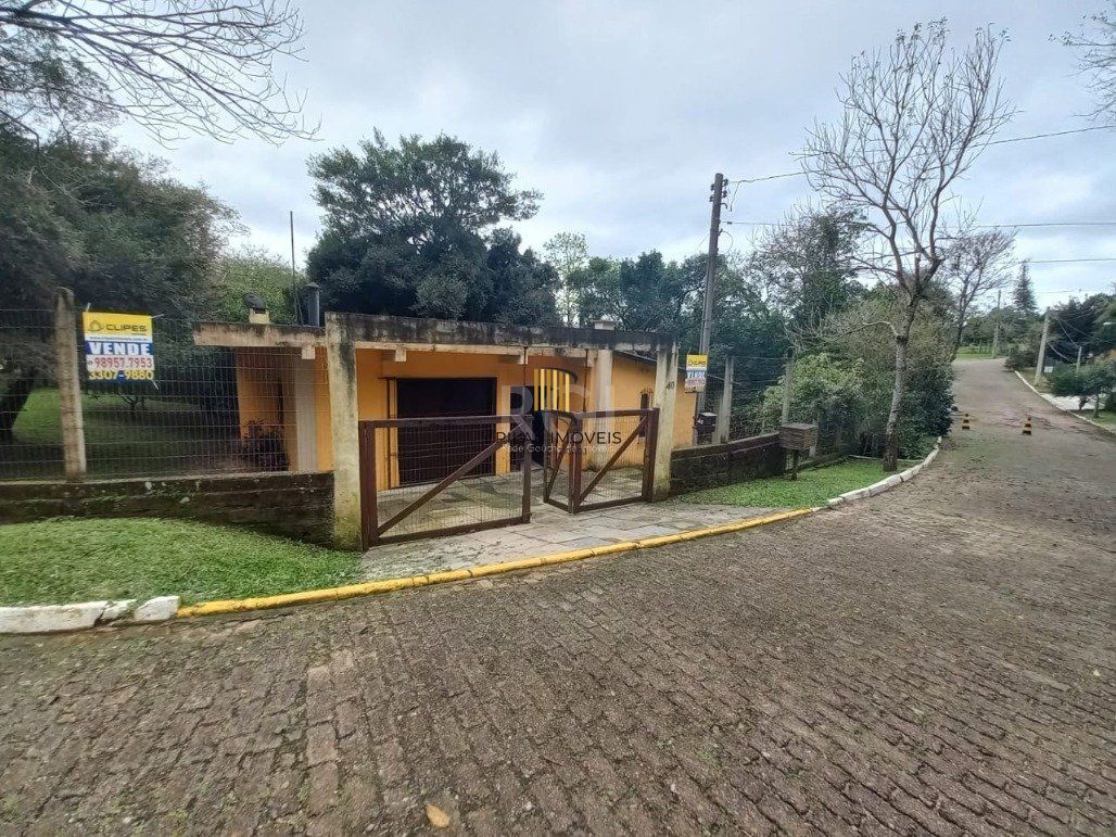 Casa para Venda - 140m², 2 dormitórios, sendo 1 suites, 2 vagas - São Lucas