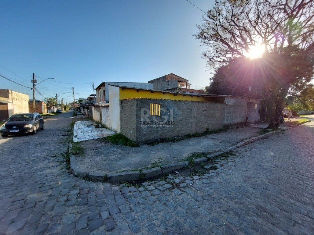 Casa para Venda - 130m², 4 dormitórios, 1 vaga - Restinga - Pilar Imóveis