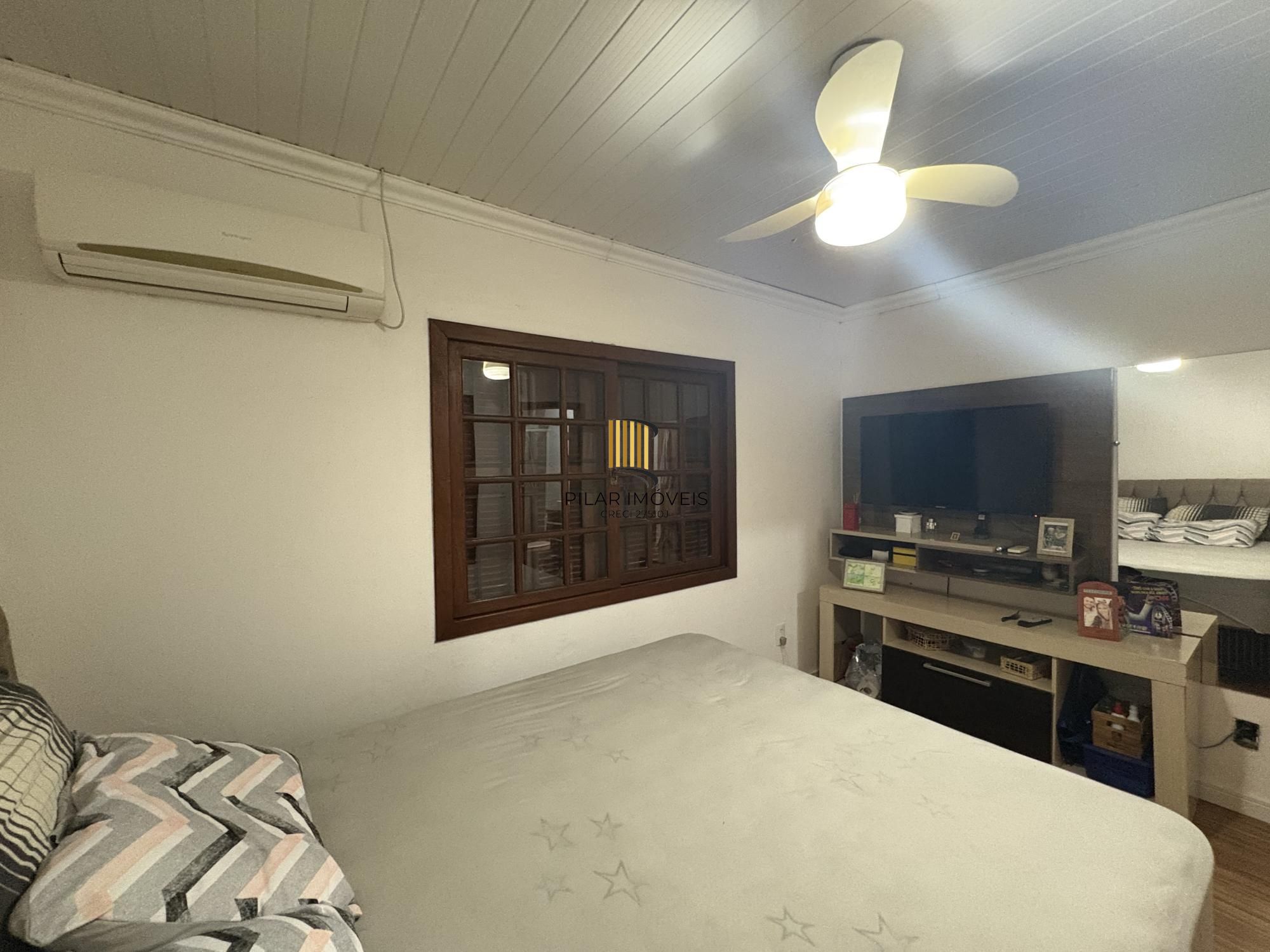 Sobrado 2 dormitórios no bairro Belém Novo