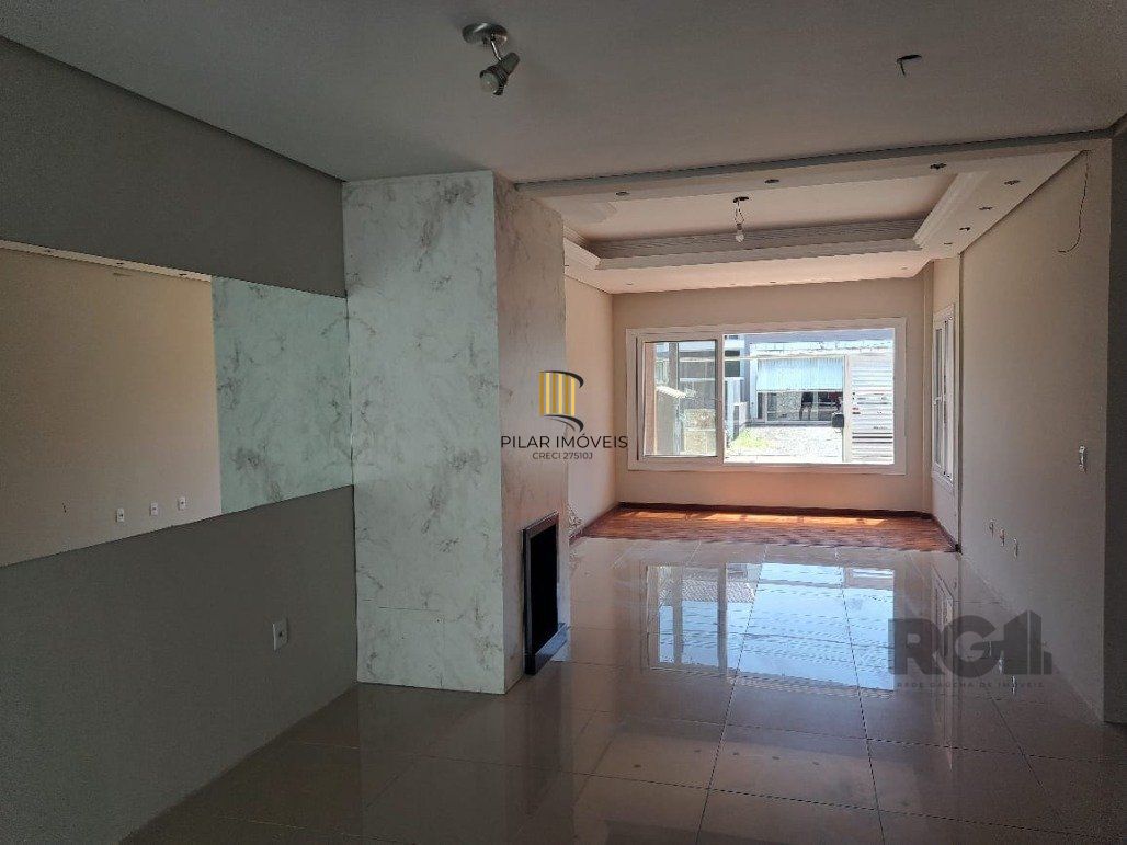 Casa 3 dormitórios no bairro Hípica