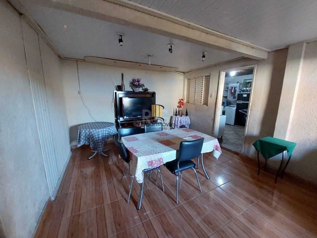 Casa para Venda - 130m², 4 dormitórios, 1 vaga - Restinga