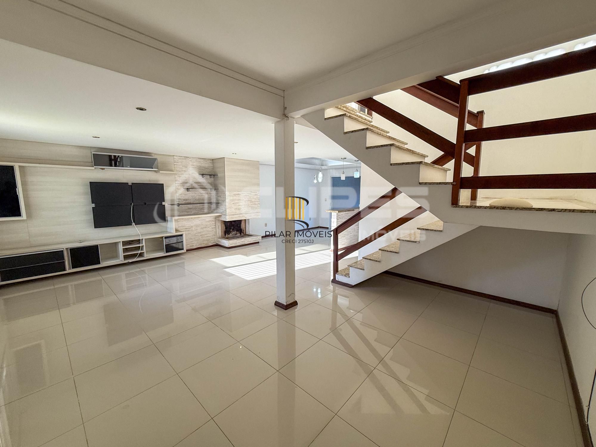 Sobrado para Venda - 140m², 3 dormitórios, sendo 1 suites, 2 vagas - Hípica