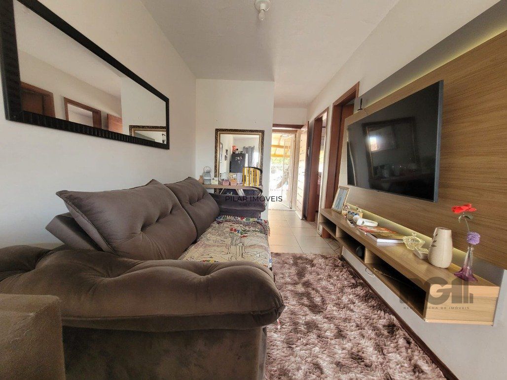 Casa 2 dormitórios no bairro Restinga