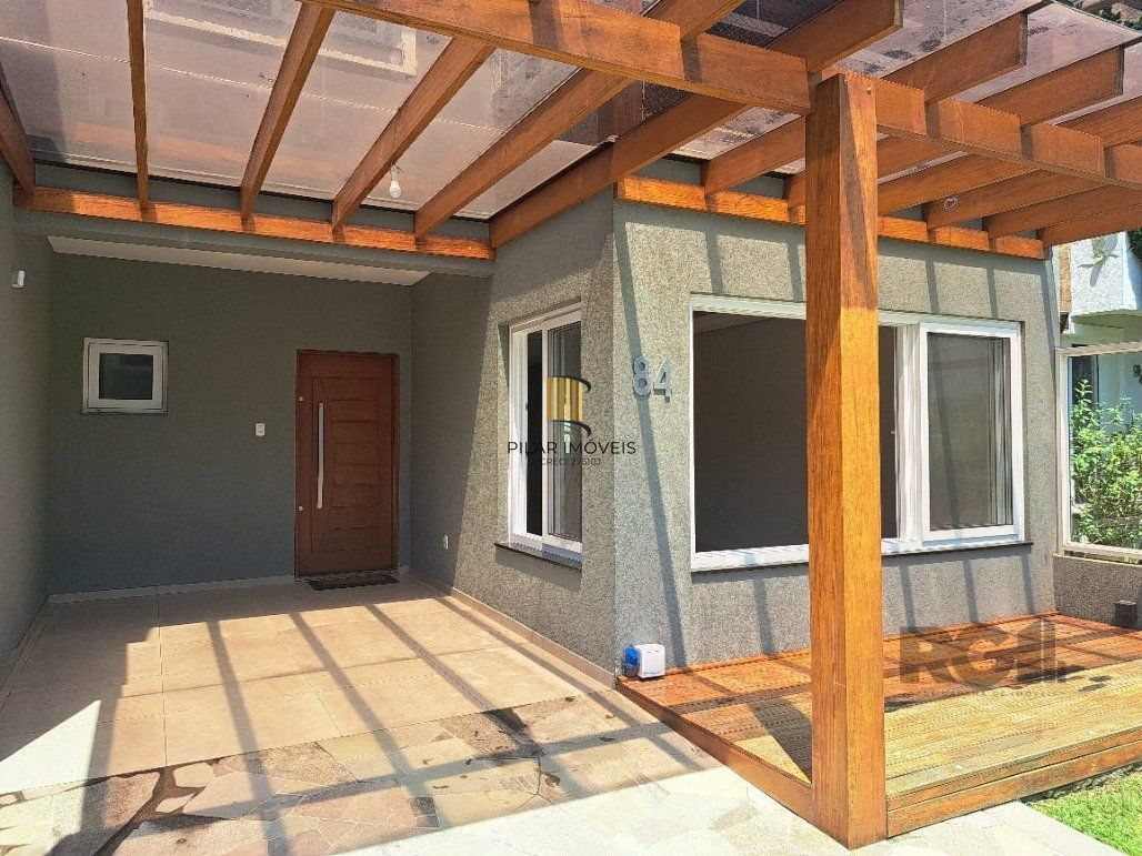 Casa 3 dormitórios no bairro Hípica