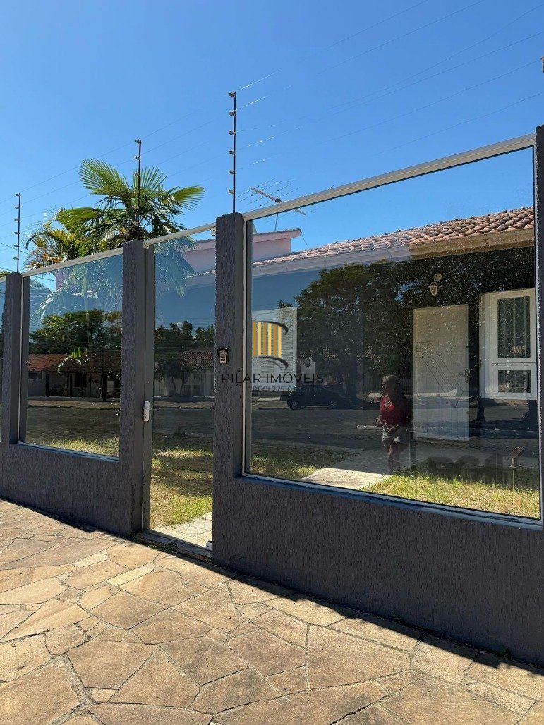 Casa 3 dormitórios no bairro Harmonia