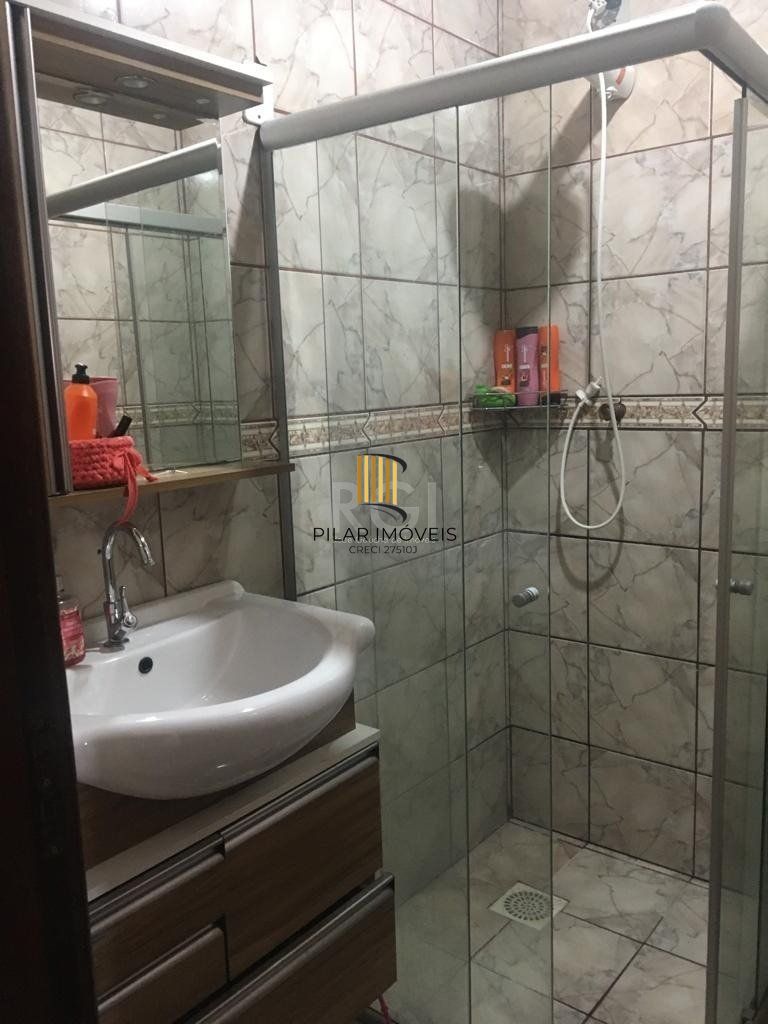 Sobrado para Venda - 92m², 3 dormitórios, 2 vagas - Restinga Nova