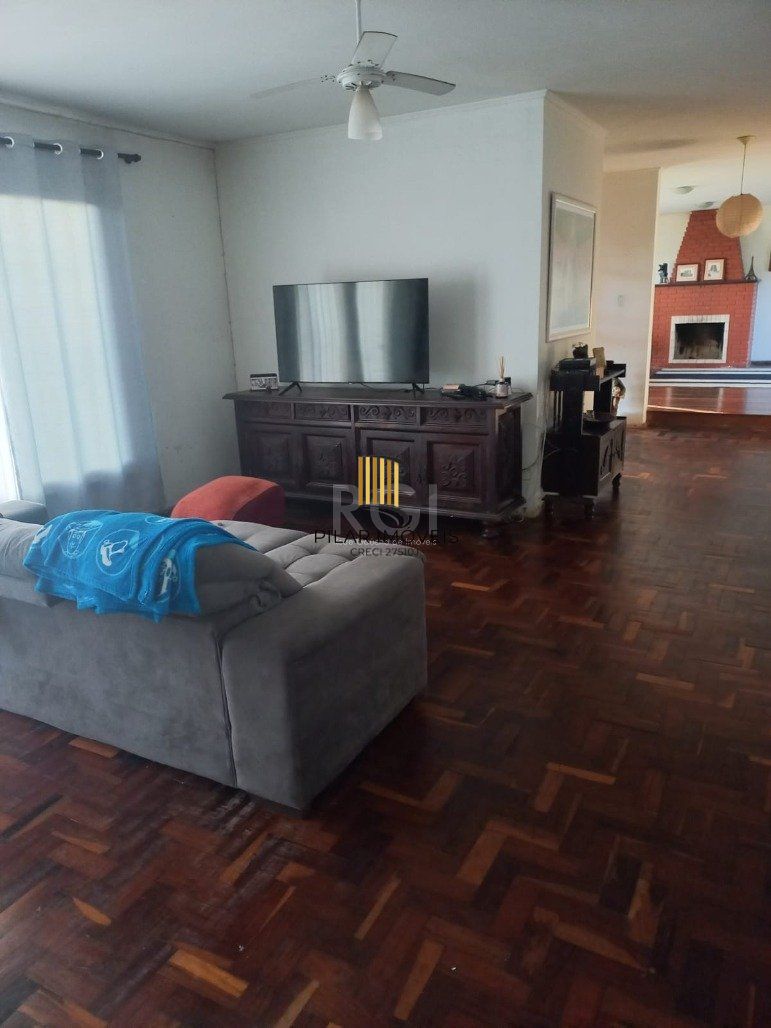 Casa para Venda - 256.44m², 4 dormitórios, sendo 1 suites, 4 vagas - Cavalhada