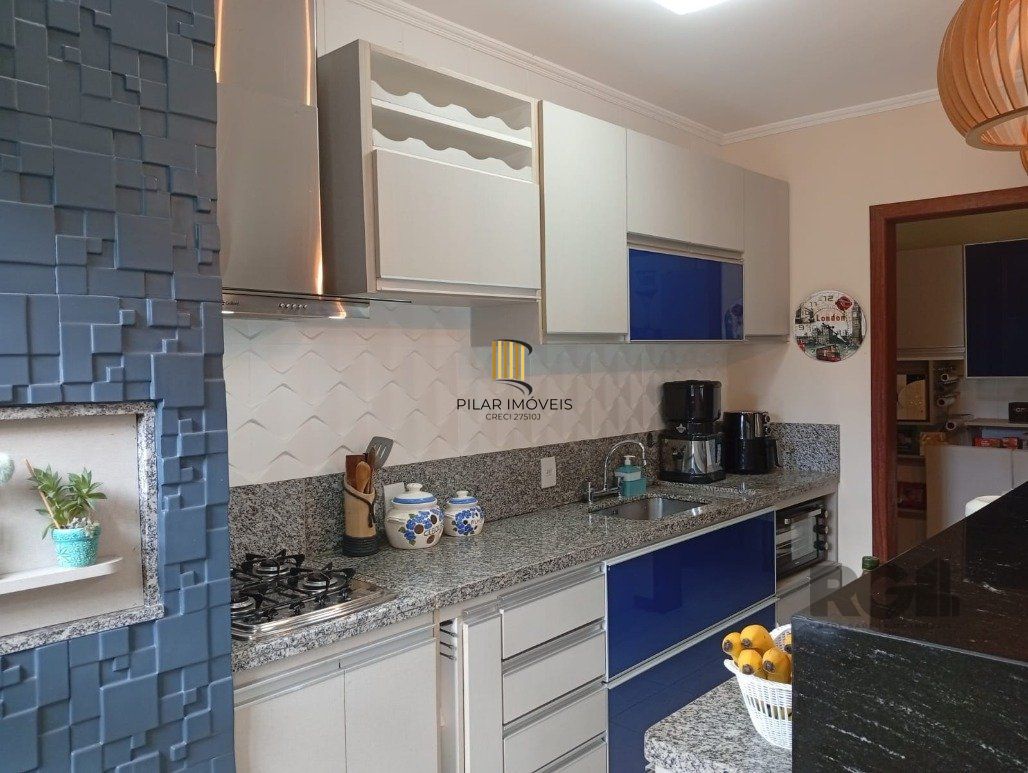 Casa 2 dormitórios no bairro Hípica