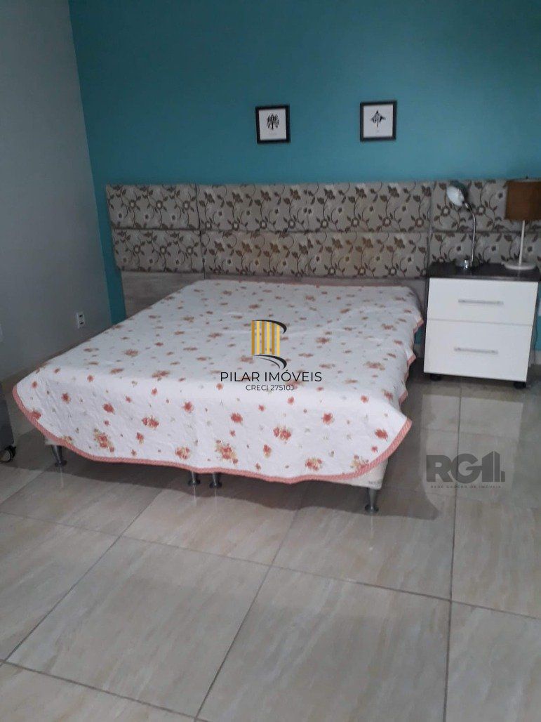 Casa 4 dormitórios no bairro Ipanema