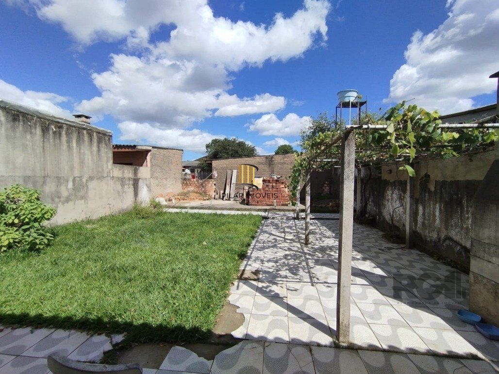 Casa 2 Dormitório(s) Bairro Ponta Grossa