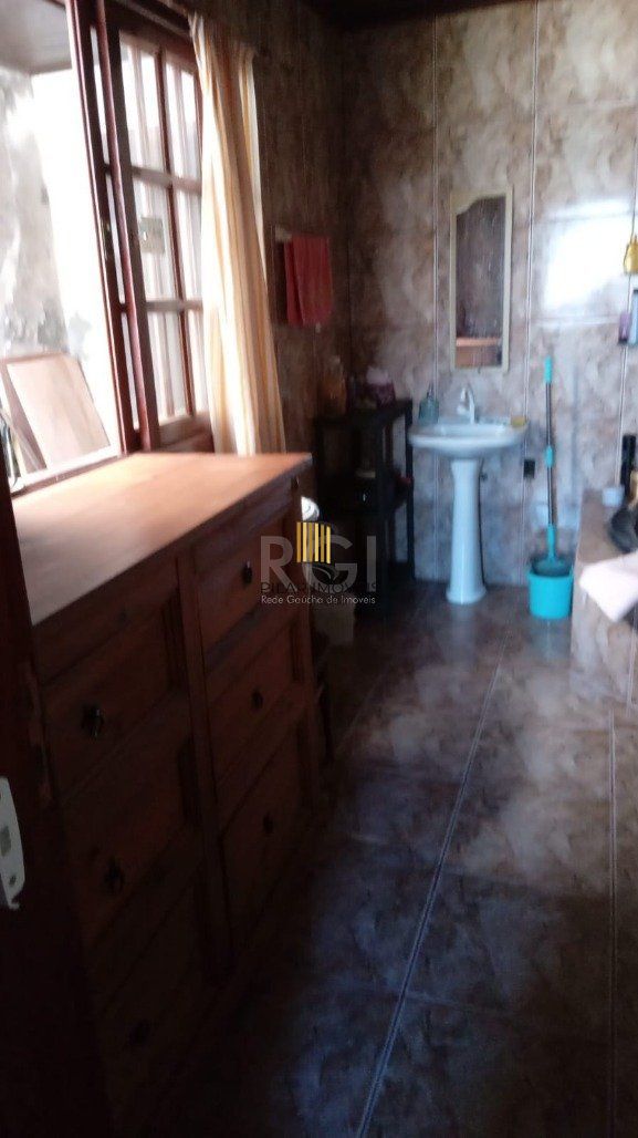 Casa para Venda - 400m², 3 dormitórios, Ponta Grossa
