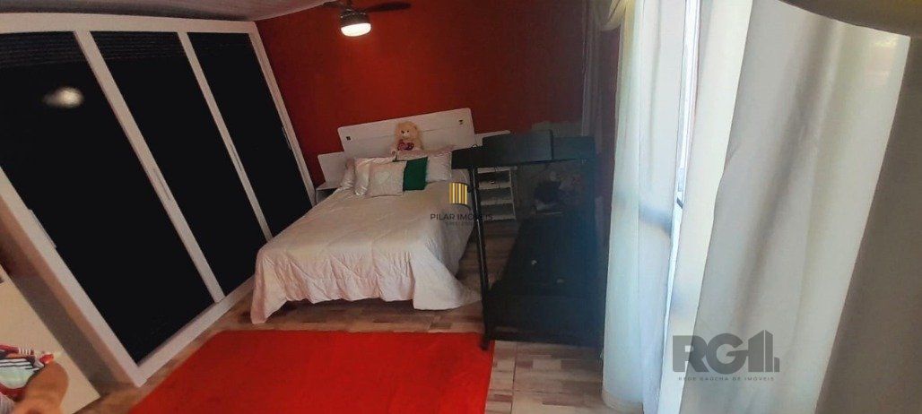 Casa 6 dormitórios no bairro Restinga
