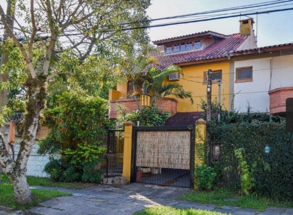 Casa 3 dormitórios no bairro Guarujá - Pilar Imóveis