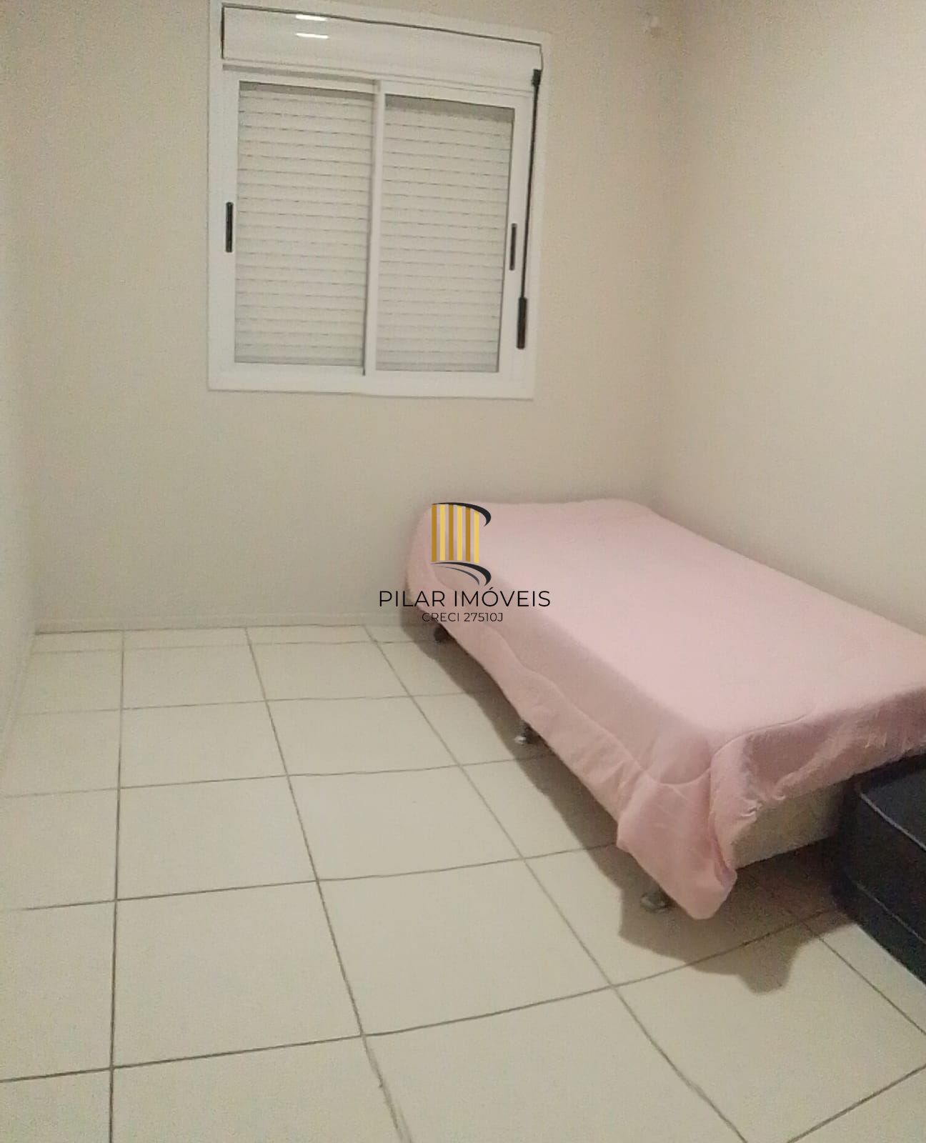 Casa 2 dormitórios no bairro Hípica