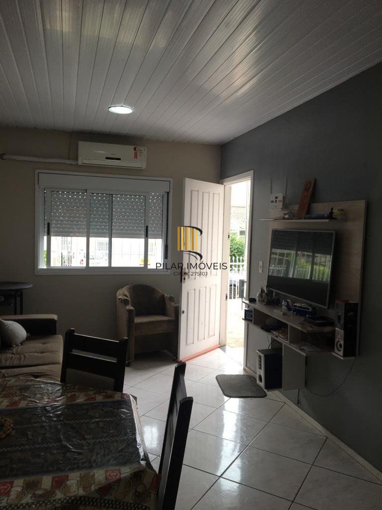 Casa 2 Dormitório(s) Bairro Hípica