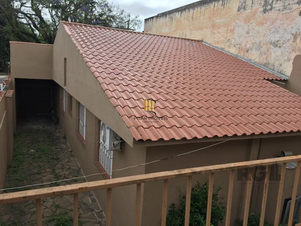 Casa 3 Dormitório(s) Bairro Nonoai