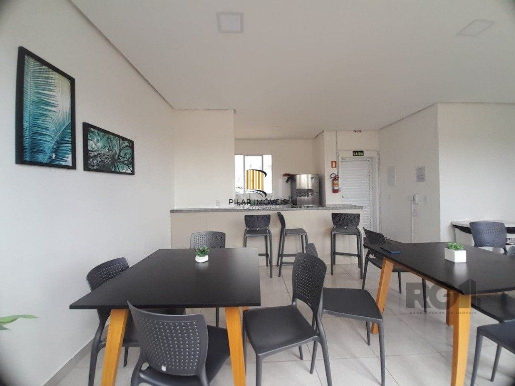 Apartamento 2 Dormitório(s) Bairro Morro Santana