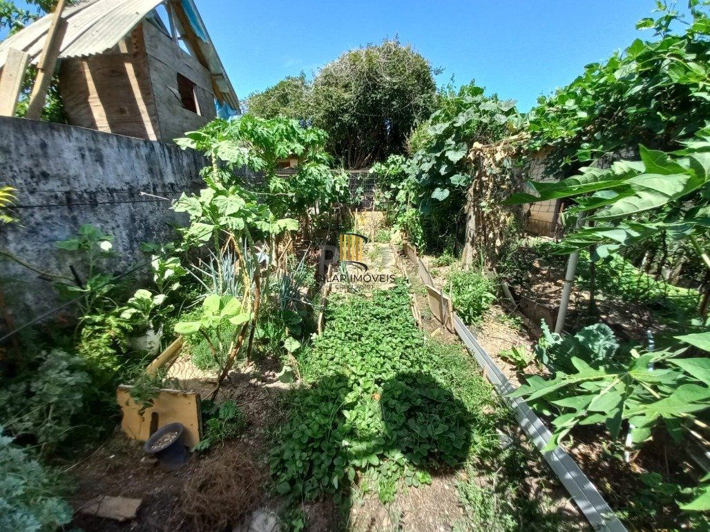 Casa para Venda - 120m², 2 dormitórios, sendo 1 suites, 3 vagas - Hípica