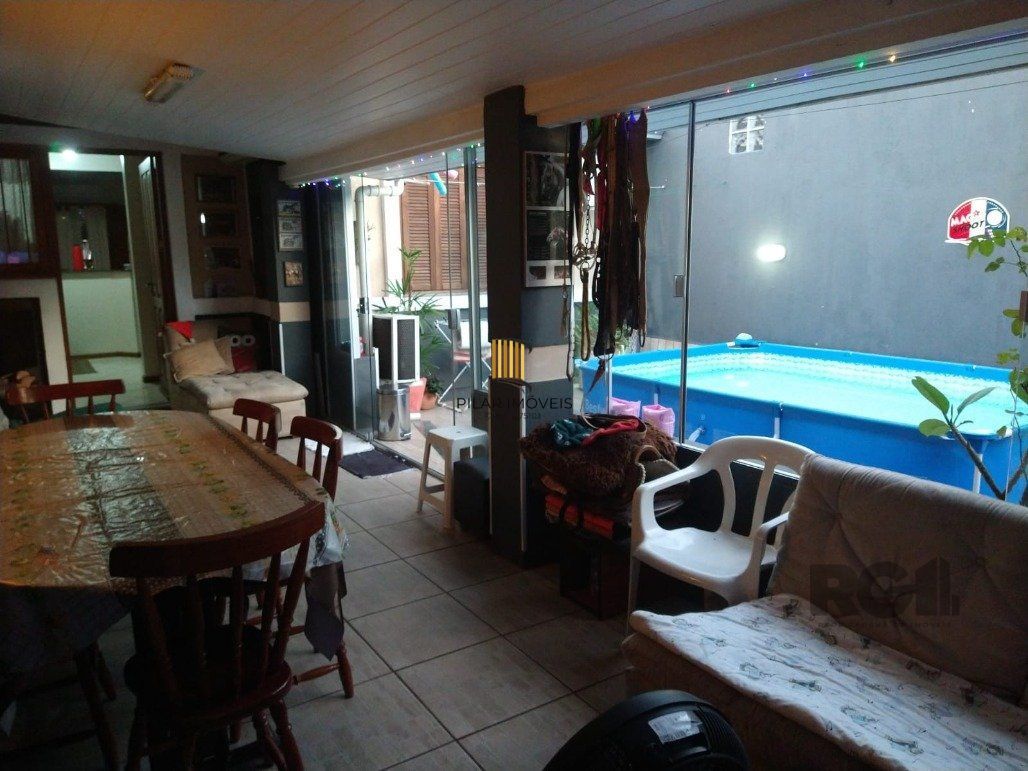 Casa 2 Dormitório(s) Bairro Hípica