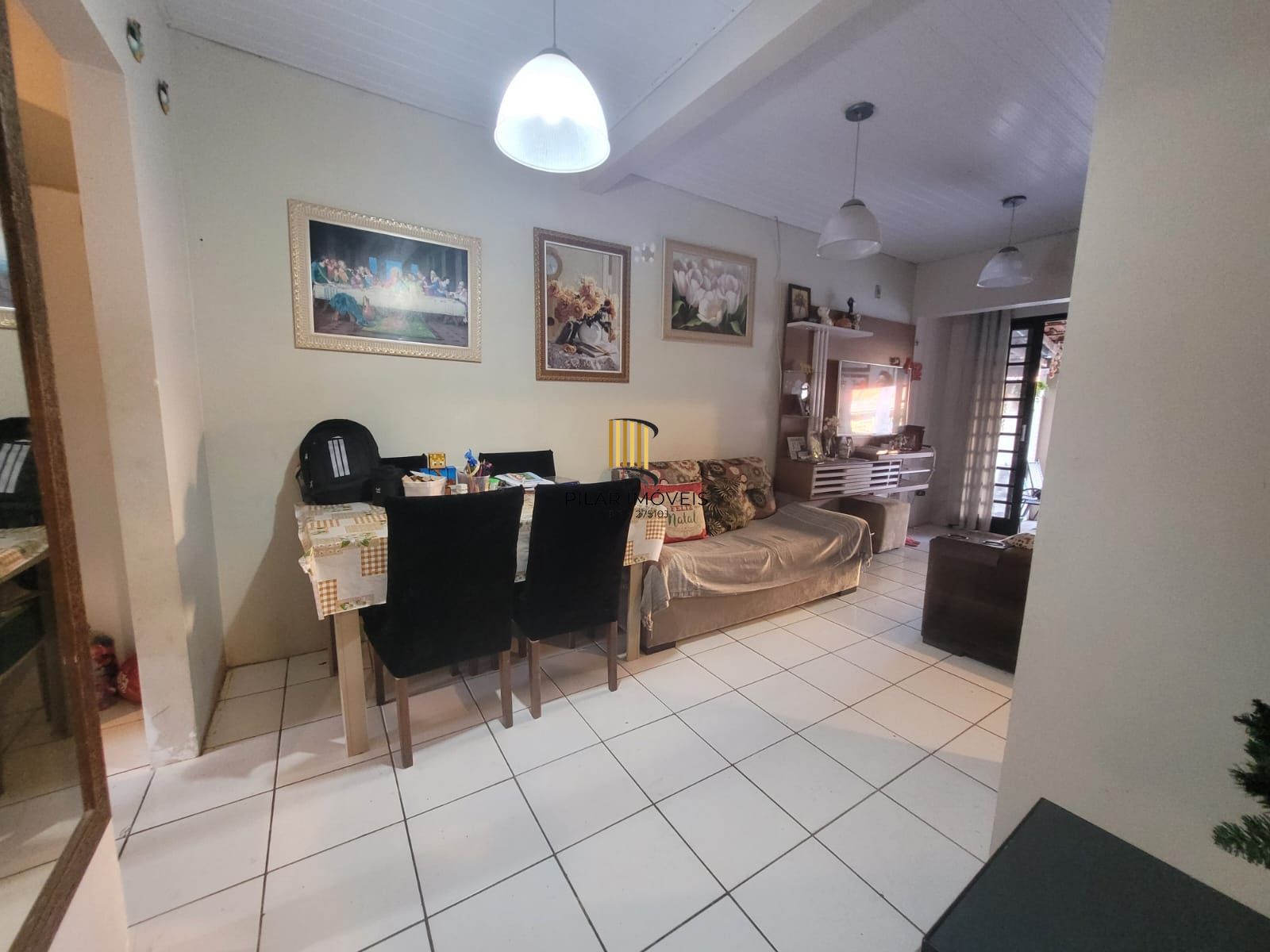 Casa 2 dormitórios no bairro Hípica