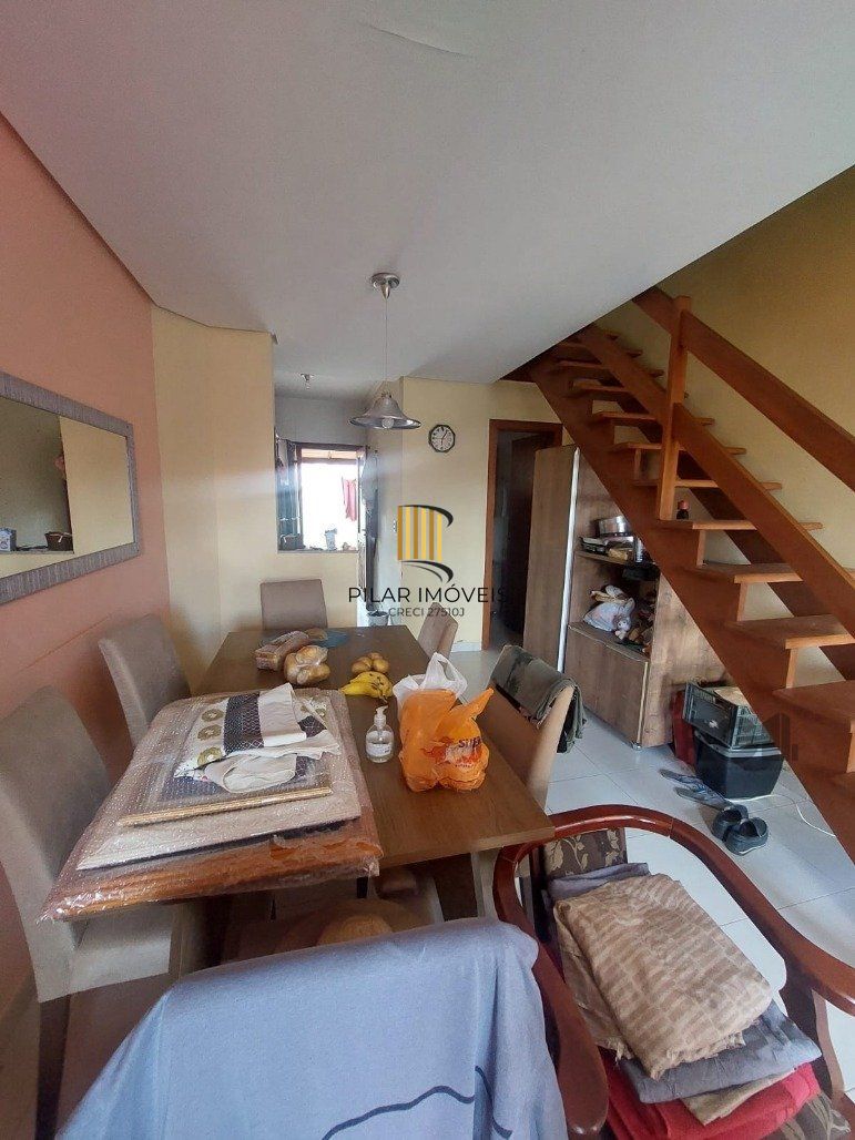 Casa 2 dormitórios no bairro Hípica