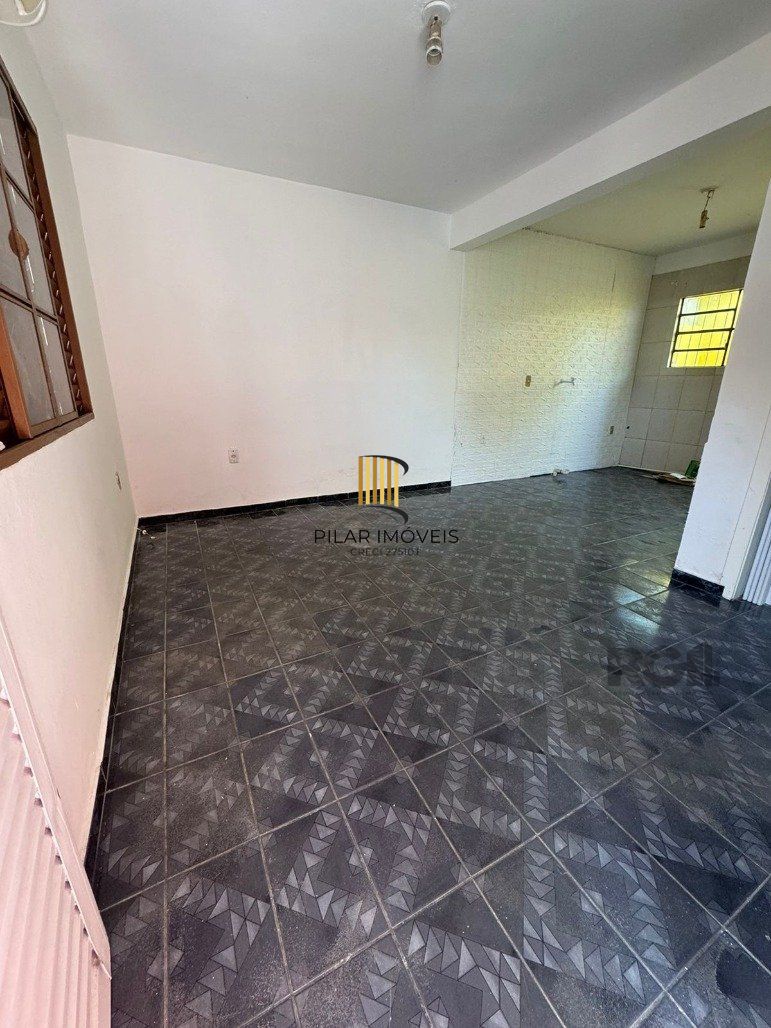 Casa de Condomínio 1 dormitório no bairro Camaquã