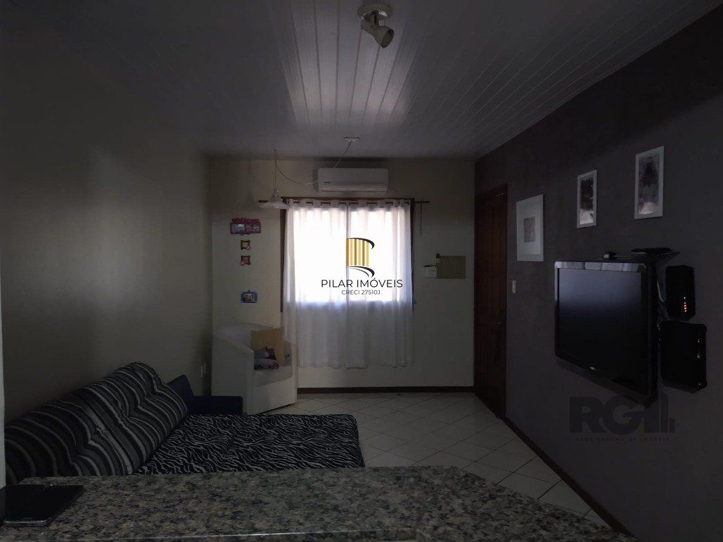 Casa 2 Dormitório(s) Bairro Hípica